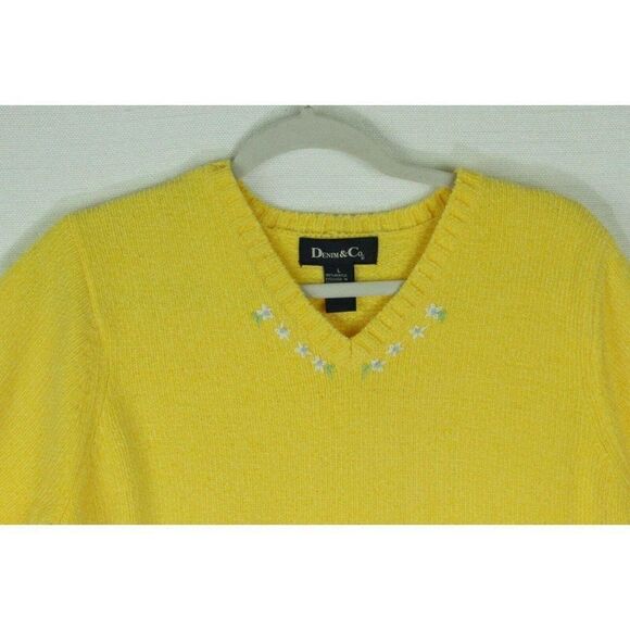 Denim & Co Large Sweater V-Neck Embroidered Floral Short Sleeves Yellow Womens - Picture 2 of 7